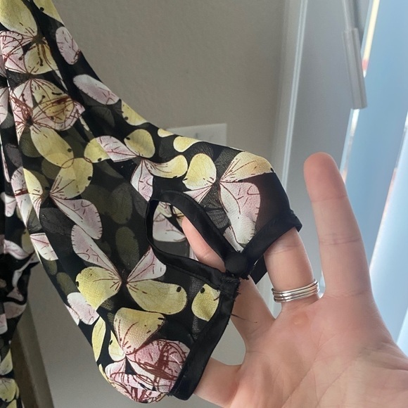 Tulle - blouse with cinched waist - Picture 3 of 5